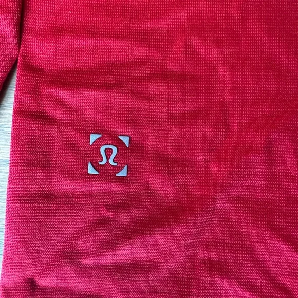 Lululemon Long Sleeve Men's Shirt - Picture 3 of 4